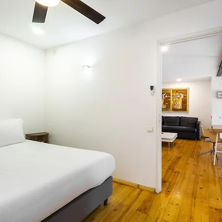 Whome 2-bedroom Loft Perfect To Explore ליסבון